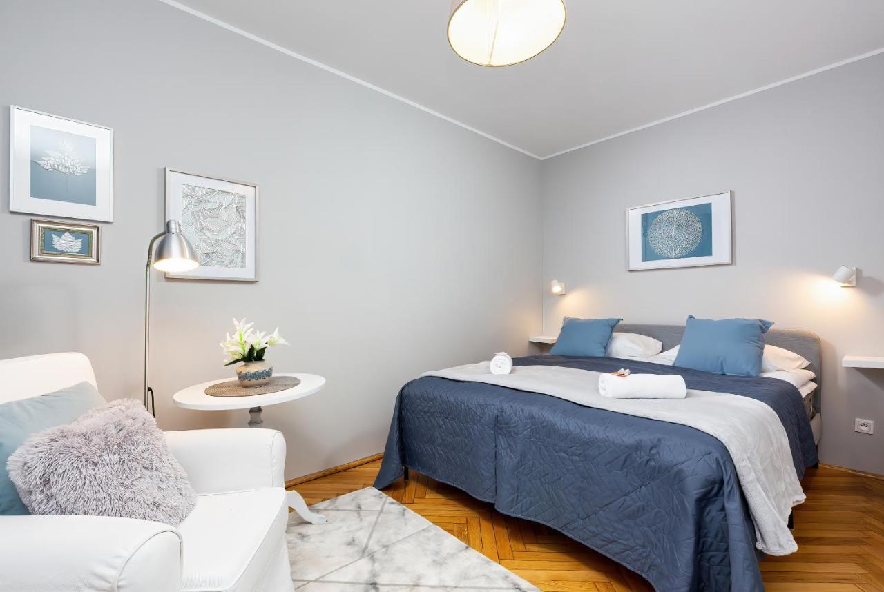Kredytowa By Renters Apartment *