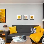 Apartment Warsaw Kredytowa by Renters